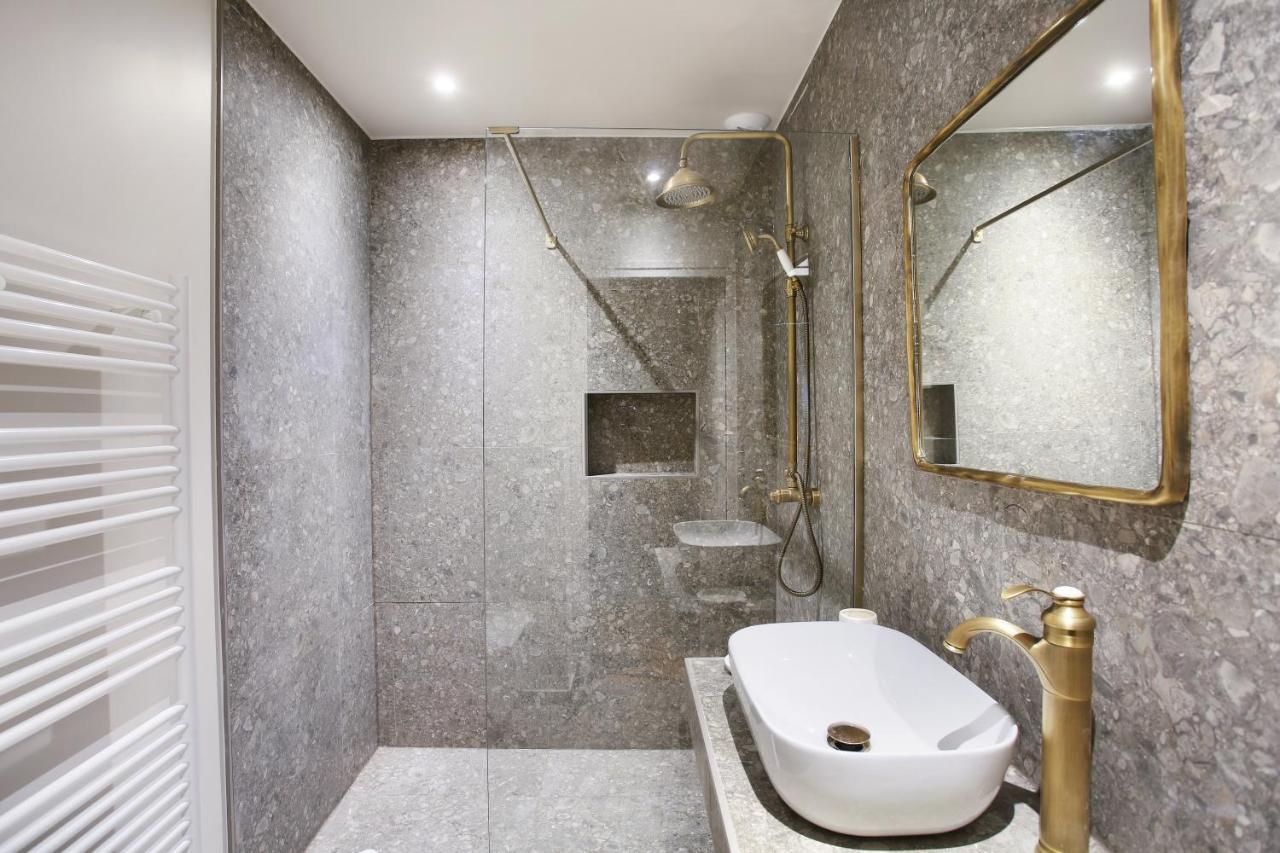 Residence In The Center Of Paris By Studio Prestige Eksteriør billede